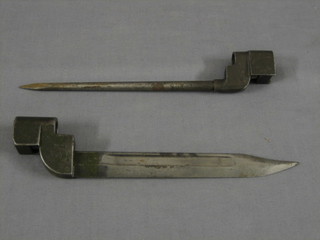 A no.4 Mk II pig stick bayonet, no scabbard, together with a no. 9 mk I E50 SLR type bayonet (no scabbard)