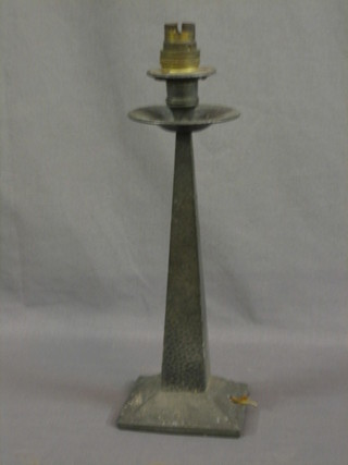 An Art Nouveau planished pewter table lamp 12"