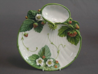 A Victorian Mintons porcelain strawberry serving plate