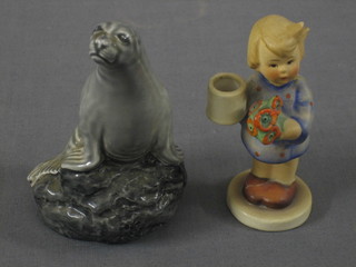 A Beswick Beneagles whiskey decanter in the form of a seal 4"