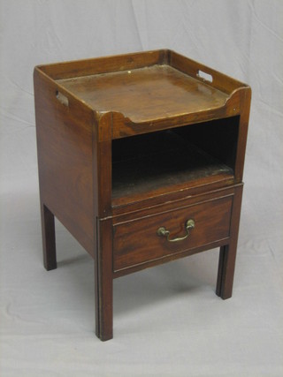 A Georgian mahogany tray top commode fitted a recess and drawer 20"