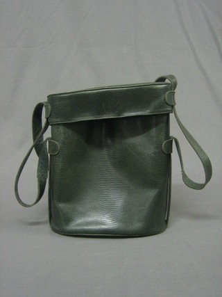 A lizard handbag