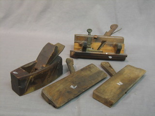 A W Stevenson wooden smoothing plane and 3 other planes