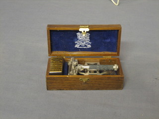A Wilkinson Sword shaving razor complete with box