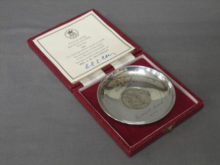 A limited edition silver dish set a Churchill Crown, London 1974, cased