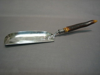 A Victorian silver plated crumb scoop with stag horn handle