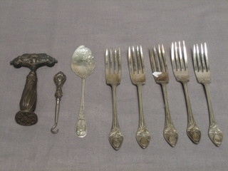 A small silver button hook, 5 Art Nouveau silver plated cake forks, a silver jam spoon and a seal