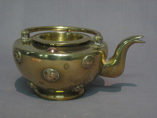 An Eastern brass kettle 6"