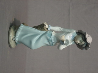 A Nao figure - Bonnetted Girl with Birds 9"