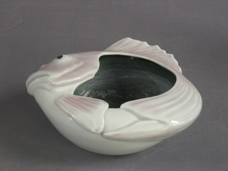 An Oriental porcelain bowl in the form of a fish 10"