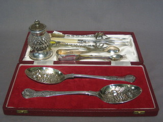 A pair of Sheffield plate serving spoons cased,  a pair of  modern silver  plated  berry spoons, a pair of silver plated ice  tongs  and  other plated items etc