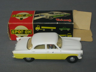 A  Triang  Spot  On model of a Ford Zodiac  100/SL,  boxed  (1 flap to box damaged) 