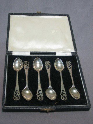 A set of 6 silver coffee spoons, Sheffield 1948 1 oz, cased