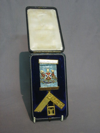 A 9ct gold and enamel Masonic Past Master's jewel Beaconsfield Lodge no. 1662