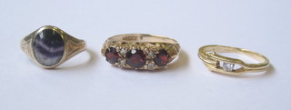 3 various 9ct gold dress rings