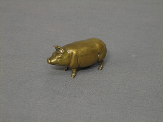 A tape measure in the form of a pig 1"
