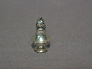 An Edwardian miniature silver pepperette Birmingham 1908 1 1/2"