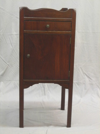 A Georgian style mahogany tray top bedside cabinet fitted a drawer raised on square feet 14"