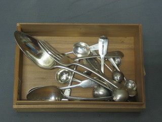A Georgian silver Old English pattern table spoon, a Victorian silver Old English pattern table fork together with 13 various mustard spoons, 8 ozs