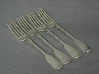 4 Victorian Scots silver fiddle pattern dessert forks, Edinburgh 1843 6 ozs