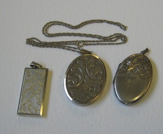 A silver ingot pendant and 2 silver lockets