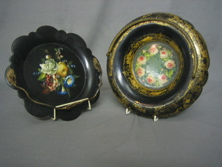 A Victorian circular papier mache dish with gilt metal swing handle 9" by Jennings & Bettridge together with 1 other (f)