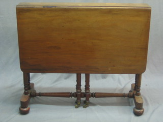 A Victorian bleached walnut double gate Sutherland table 33"