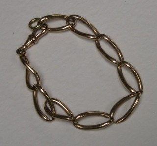 A 9ct gold fetter link bracelet 8"
