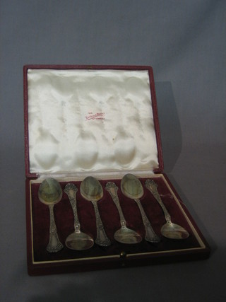 6 Continental silver spoons marked 925, 5 ozs