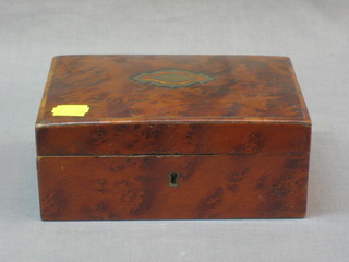 A Victorian figured walnut rectangular trinket box with hinged lid 7"