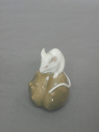 A Royal Copenhagen figure of a seated mouse 2 1/2"