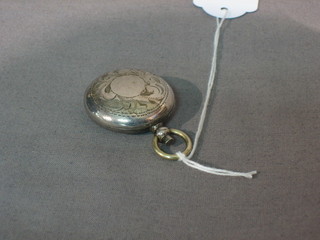 A Victorian silver plated sovereign case