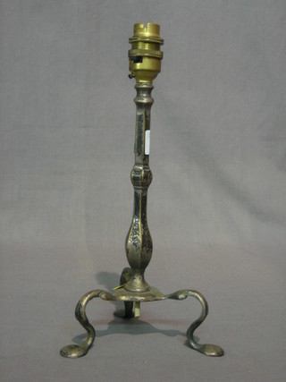 A Pulman table lamp
