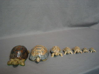A Wade trinket box in the form of a tortoise 6", 5 other Wade figures and a Wade figure of a tortoise