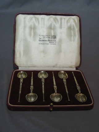 A set of 6 silver spoons in the form of the anointing spoon London 1936 2 ozs, cased 
