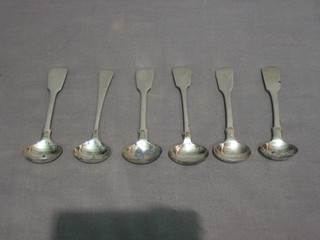 A pair of George III silver fiddle pattern mustard spoons, London 1827 and 4 other silver mustard spoons, 2 ozs