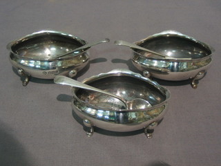 A pair of Victorian oval silver salts, Sheffield 1898 and 1 other similar salt, London 1889, 4 ozs