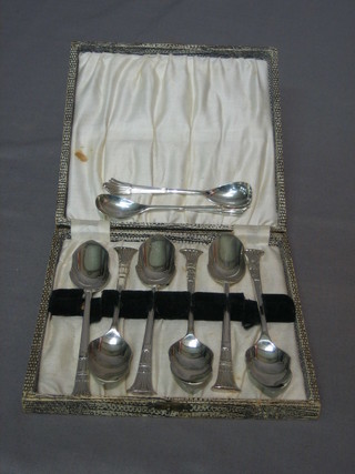 A harlequin set of 6 silver grapefruit spoons and 2 silver mustard spoons, 5 ozs cased