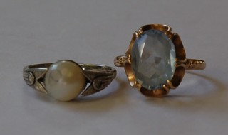 A 9ct gold dress ring and 1 other set a simulated pearl