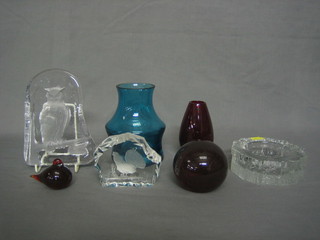 An  Intaglio cut glass sculpture of an owl 6", 1 other cockerel 3", a glass ashtray, a blue glass vase 5", a red glass paperweight, do. vase etc