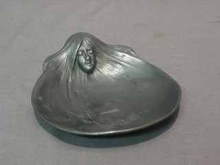 An Art Nouveau scallop shaped dish in the form of a stylised ladies head by the Art Metal Works Newake 5"