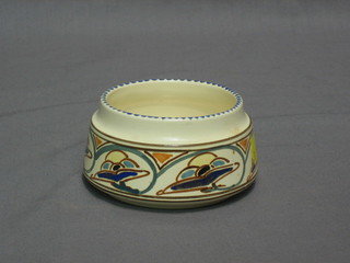 A circular Honiton pottery bowl, the base impressed Honiton England 3"