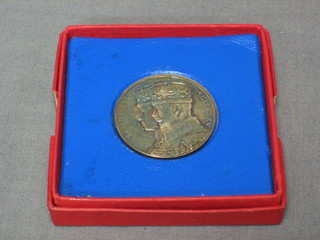 A George V Silver Jubilee silver medallion, cased