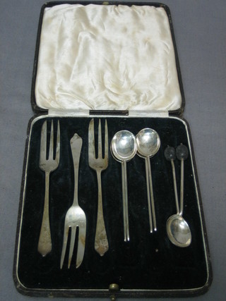 3 silver pastry forks and 6 silver bean end coffee spoons (f)