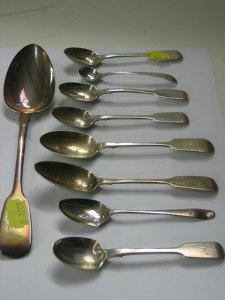 A Victorian silver fiddle pattern spoon, 6 silver fiddle pattern teaspoons, an Old English do., mustard spoon 6 ozs