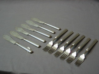 A set of 6 Eastern white metal fish knives and forks marked Zeewo, approx 16 ozs