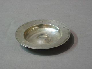 A modern silver Armada dish by Mappin & Webb, 5 1/2", 4 ozs