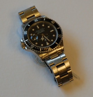 A gentleman's Rolex Oyster Perpetual Date Submariner wristwatch, contained in a stainless steel case