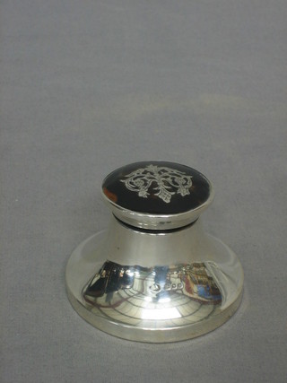 A silver and tortoiseshell capstan inkwell, London 1918 3"
