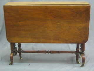 A Victorian walnut Sutherland table 36"
